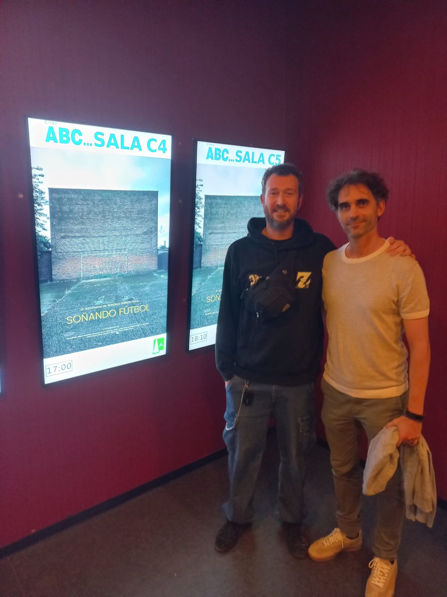 Después de un finde llenando todas las sesiones programadas, volvemos mañana viernes a las 20:15h al cine en una nueva sesión en <a href="/cinesabc/">Cines ABC</a> !! Gracias por soñar con nosotros...