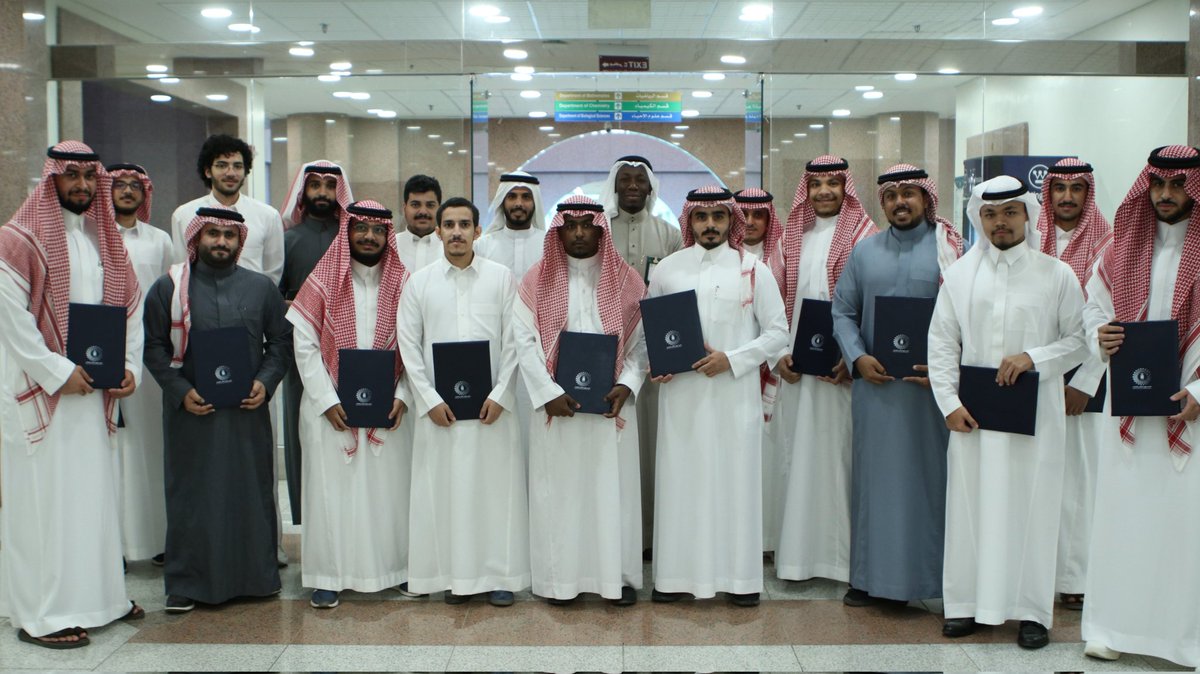 قسم علوم الفلك و الفضاء tweet media