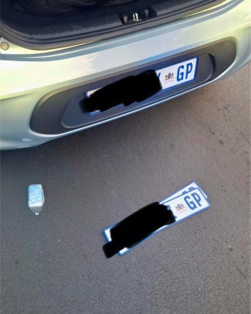 Two foreign national suspects were apprehended and found in possession of signal jamming devices and vehicle-breaking implements. Further investigation confirmed the vehicle had false number plates and was positively linked to other criminal cases across Gauteng.