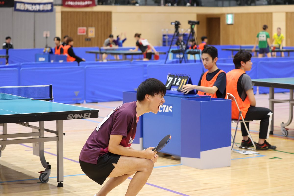 Rallys_pingpong's tweet image. #全日学2025　男子シングルス2回戦

岡野俊介（朝日大） 3-1 安藤実慶（駒澤大）

第2シードの岡野俊介は1ゲーム目を落とすも、安定感を見せて勝利！
“ペン粒の星”安藤実慶は大物食いならず…！