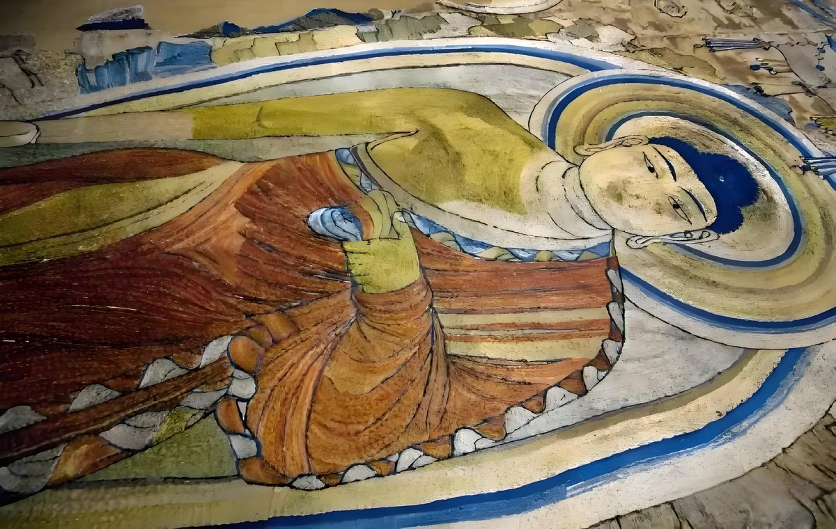 When Buddhism journeyed east from #South-Asia , #Dunhuang blossomed into a sanctuary of art — famed for its murals, flying apsaras, and the refined beauty of Buddhist embroidery. 

Each stitch carries both pround faith and a rich fusion of cultures. 🪡✨