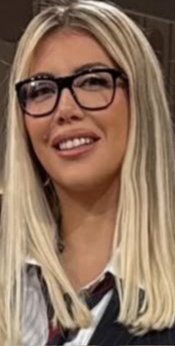 ChinardiSomos's tweet photo. Con filtro / sin filtro
#wandanara #WandaEnMasterChef
#wandaMitomana https://t.co/0CpQNElsnw