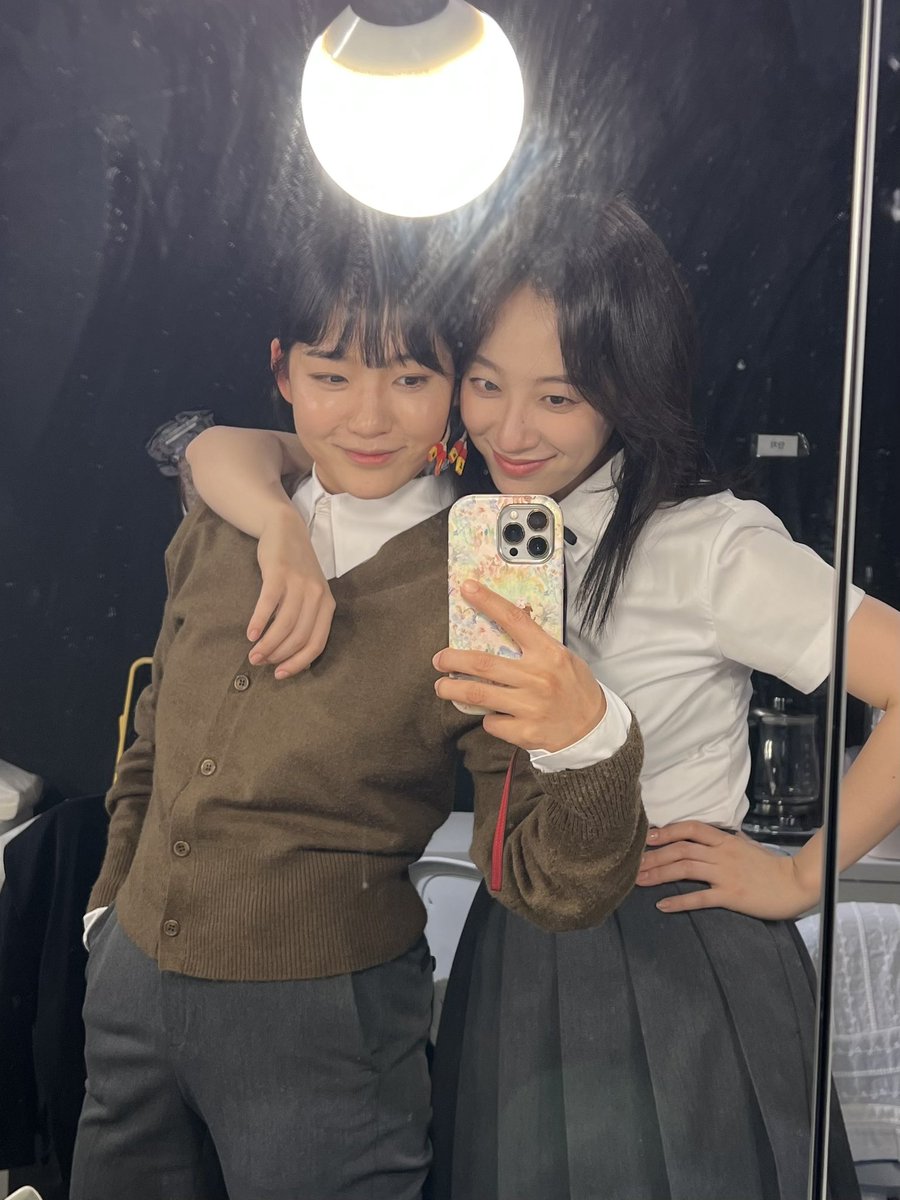 #RT

인화 본공에 전혜주 배우님이 인화 역으로 오면 추첨해서 한 분 뿌링클 기프티콘 드릴게요...🥹