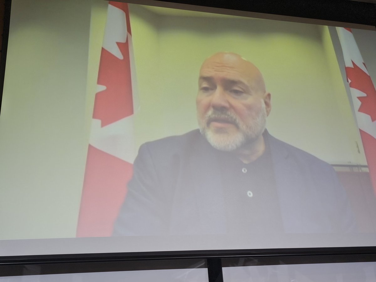 הרצאה מרתקת של <a href="/TakiSarantakis/">Taki Sarantakis</a>  מקנדה על האתגרים הגלובליים של השירות הציבורי.
הרצאה מרתקת על השינויים במהירות השינוי ומאפייני עובדי המגזר הציבורי.
היתרון המרכזי של השירות הציבורי על הפרטי - השליחות. זאת הדרך לגייס היום עובדים.

<a href="/TaubCenterIL/">מרכז טאוב</a>