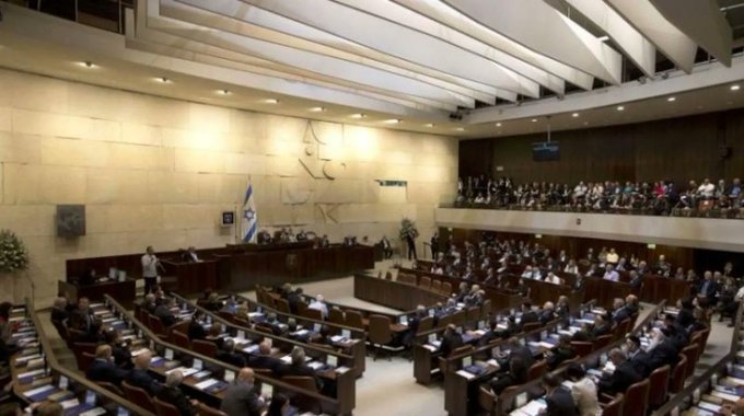«الكنيست» يصادق على قانون ينص على ضم فوري لمدينة «معاليه أدوميم» الاستيطانية الواقعة جنوب القدس، وفرض السيادة الإسرائيلية الكاملة عليها 