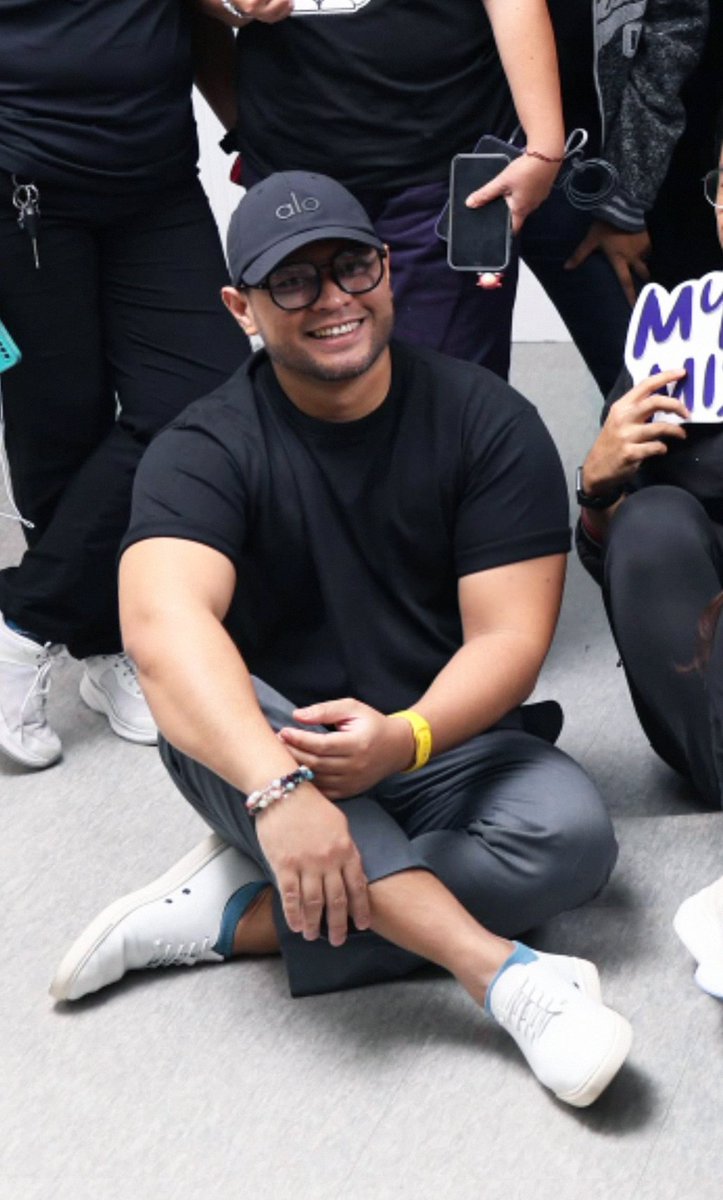 inyerocks's tweet image. Proof of life or whatever. 😅