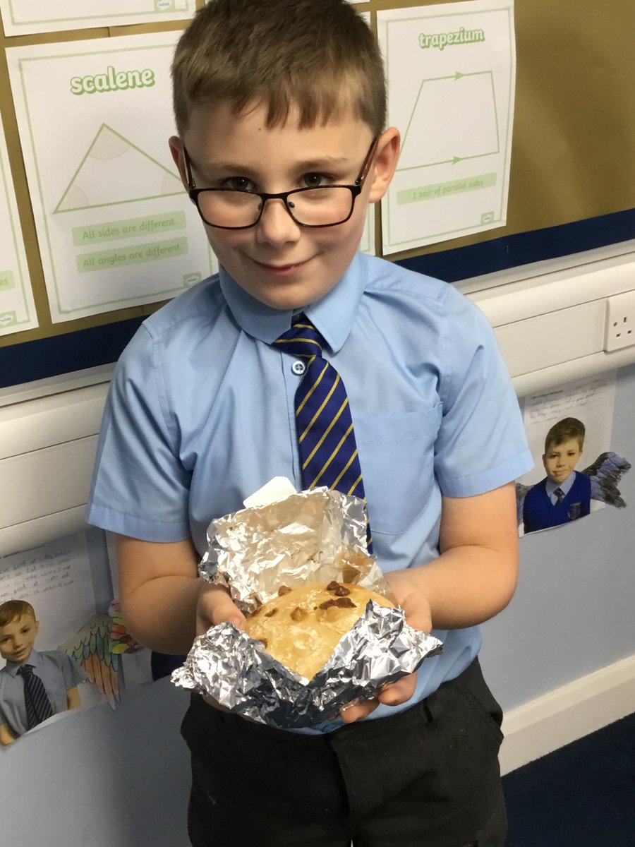 Class 4 have been busy making delicious bread this week in DT.