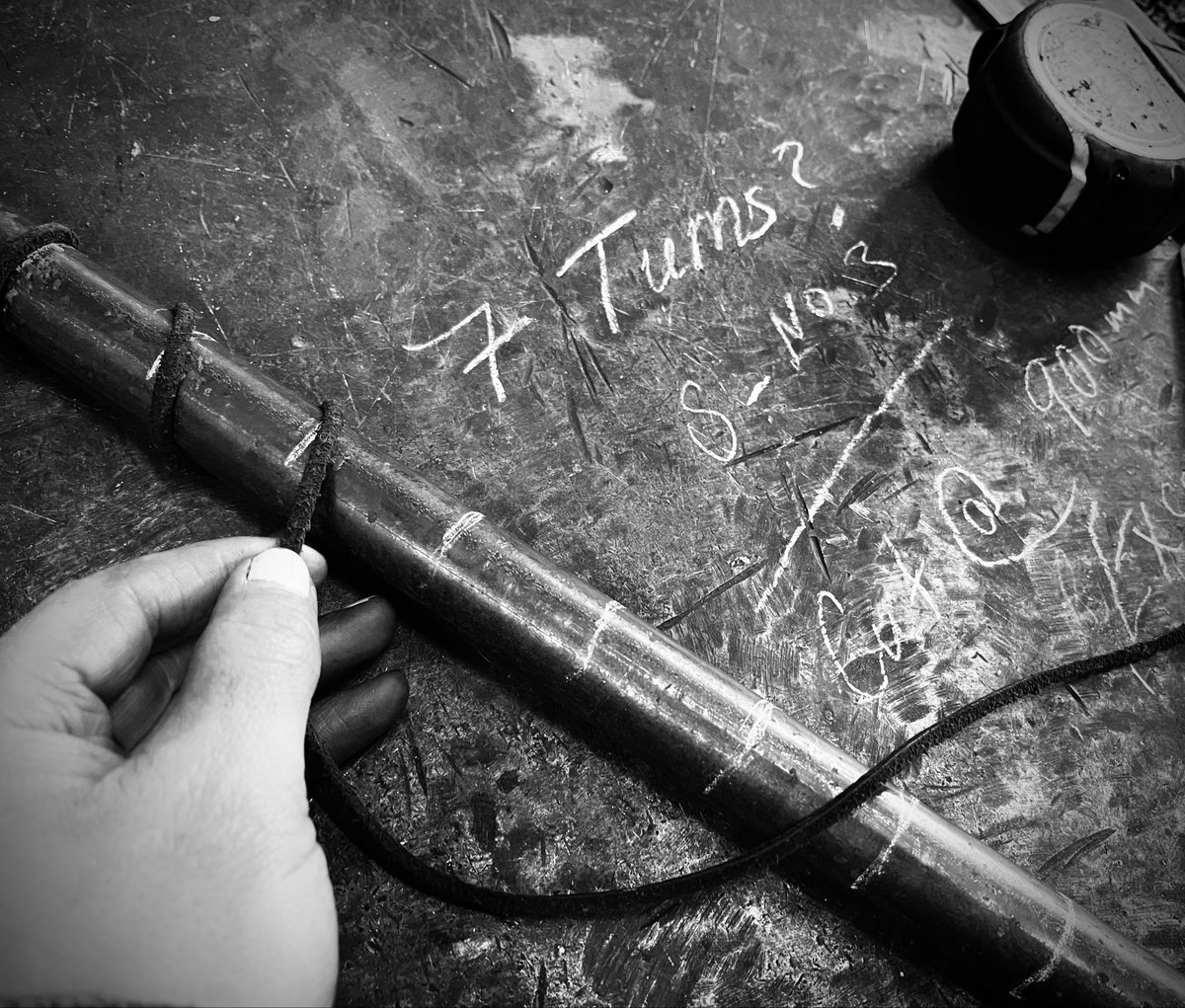 Current Commission

A peep at what I’ve been working recently.

It looks like pasta, but it’s not… 

Although it is turning my brain into spaghetti! 😅

It’s a very different one for me, not something I would usually do, but I thought it would be a fun one to take on!
#Sculptor