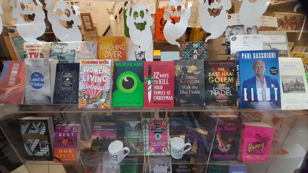 JEBooksHull's tweet image. Oooh lots of new books in the bookshop window xxx
