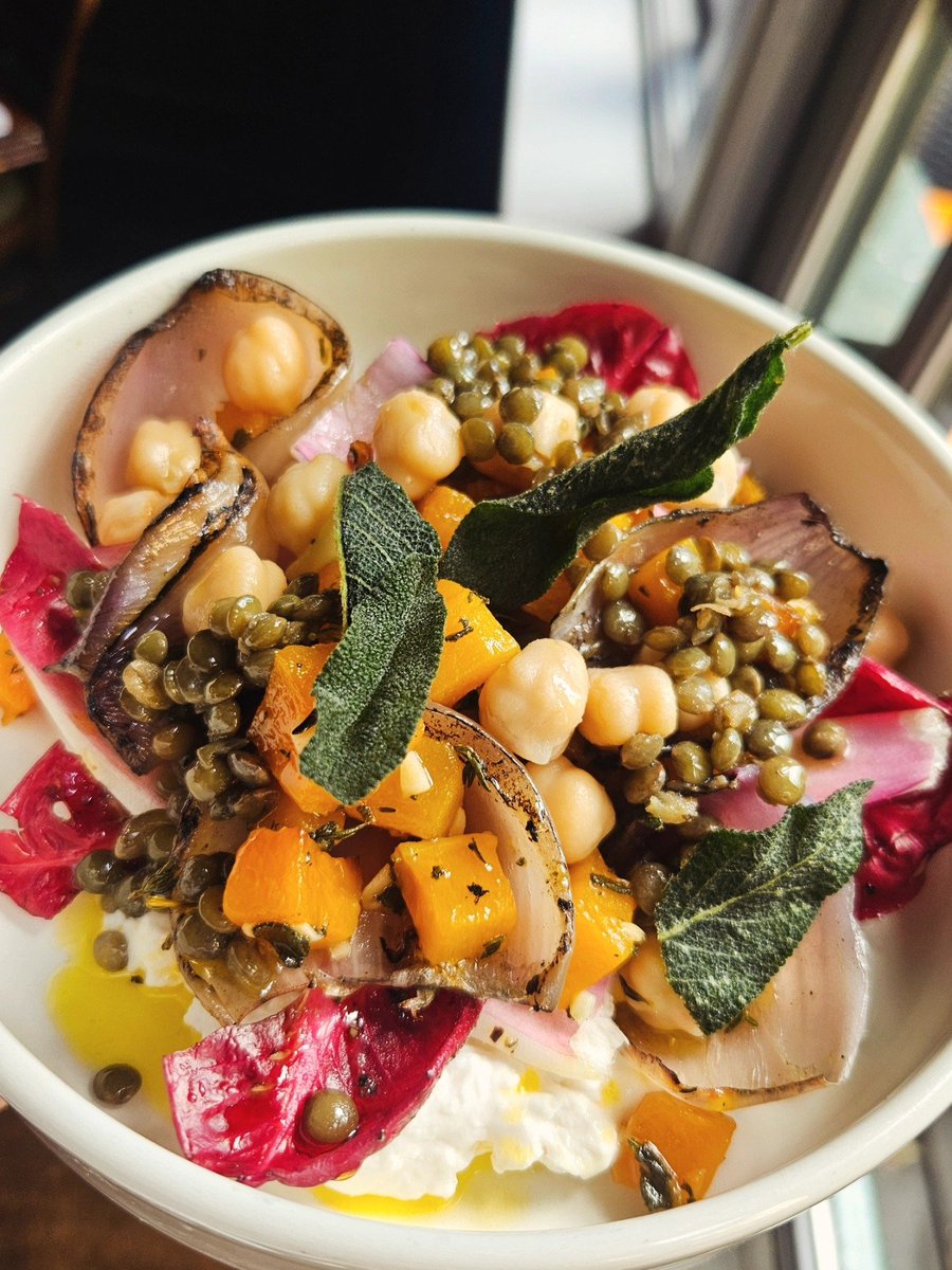 Team favourite - roasted squash and chickpea side📷
#autumnmenu #autumnalfavourites #Crabtreew6 #deliciousfood #hammersmithrestaurants #fulhamrestaurants #londongastropub #gastropubs #winterfood