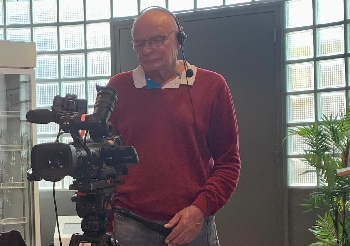 In memoriam: Albert Schuurmans: Tot onze grote schrik kwam eind vorige week het verdrietige nieuws bij ons binnen dat onze collega Albert Schuurmans op 70-jarige leeftijd is overleden. Albert was een zeer gewaardeerd… rtv-apeldoorn.nl/nieuws/in-memo… #apeldoorn #rtvapeldoorn #nieuws