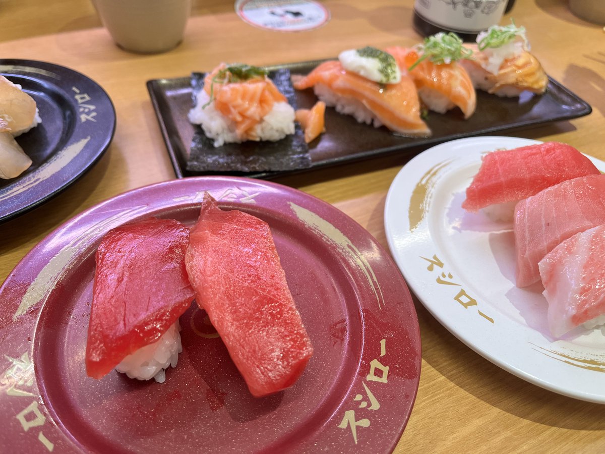 仕事が早く終わったのでサウナキメた後のスシ！