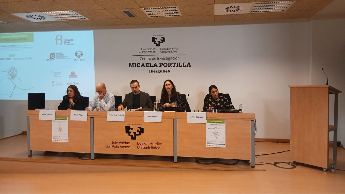 Reanudamos nuestro simposio con una mesa en la que intervendrán Emilio Alfaro, Sara Hidalgo, <a href="/GaizkaFS/">Gaizka Fernández Soldevilla</a>  y Amaia Goenaga. Presenta y moderada, María Jiménez.