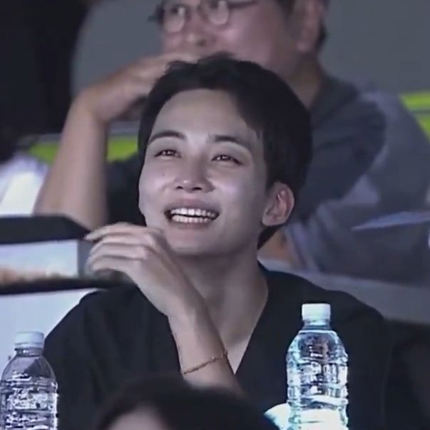 myboo_hani's tweet image. he's always 😃😄😁😃😄😁😃😄😁😆