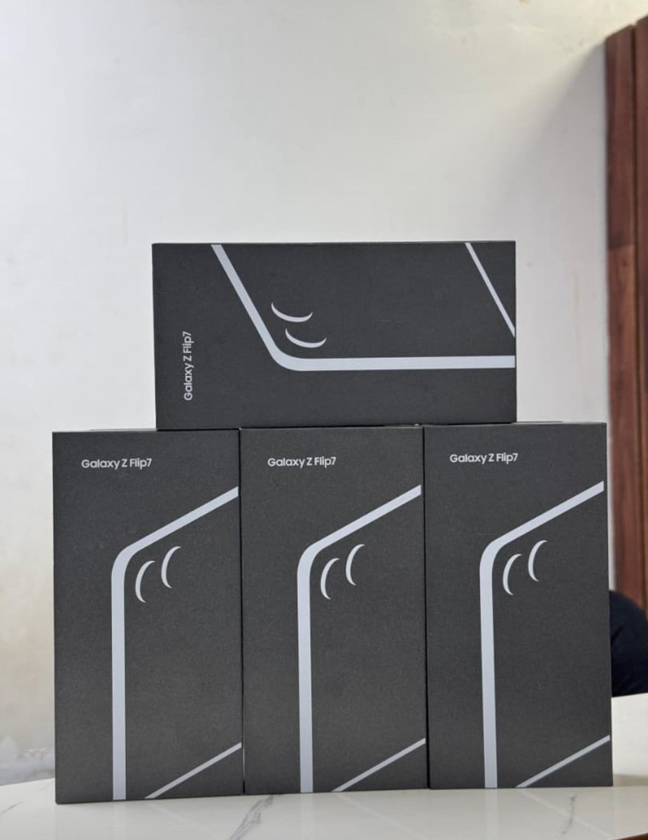 Brand new Samsung Flip 7 2025
256GB - N1,350,000
512GB - N1,450,000