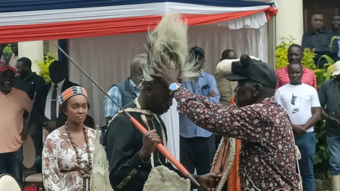 Ombamn's tweet image. Raila Junior has been installed as the Raila  family head may God grant him strength and wisdom to lead the family 
#Kahiga #Wanga
 #Bomayangu