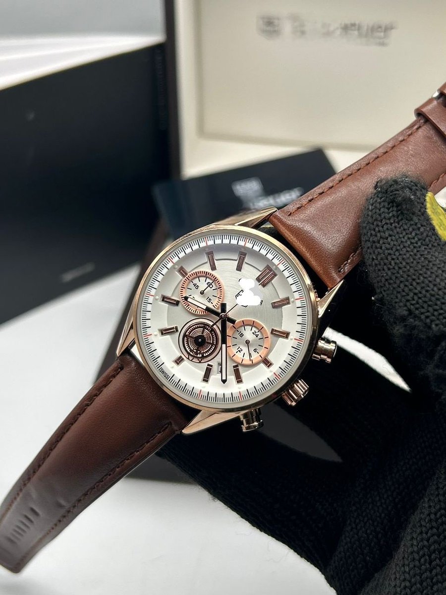 munaivory's tweet photo. C. A. R. R. E. R. A   Leather Wristwatch with working Chronograph 
____
Proce: N 35,000 each 
____
Location: Lagos https://t.co/pCSBnom4K1