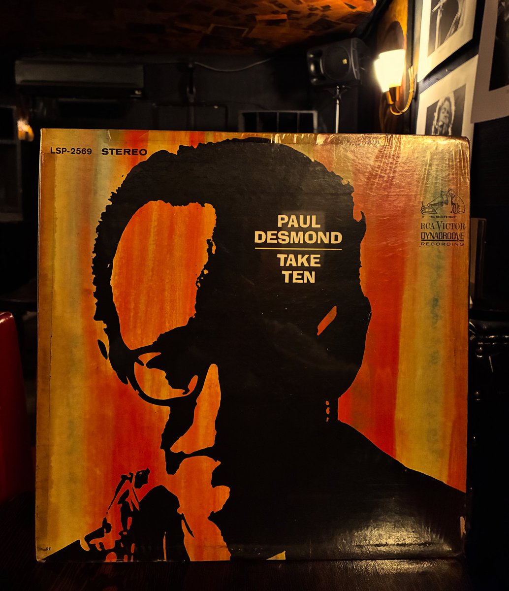 downbeatNOGE's tweet image. 本日10/23(木)は16:00～24:00(23:30LO)の通常営業です。

10/25(土) ジャズ研ラウンジ
10/28(火) 臨時休業
11/2(日)野毛ジャズ番長vol.3 DJ:George,MILK,WARA
11/3(月)-11/12(水) 臨時休業