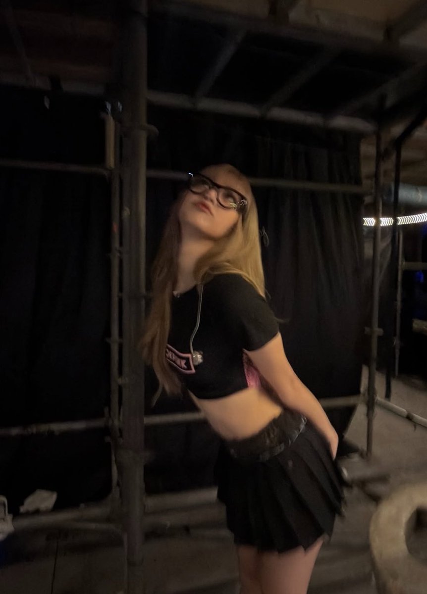 rrubylisa's tweet image. que me de todas las clases que quiera 🫦