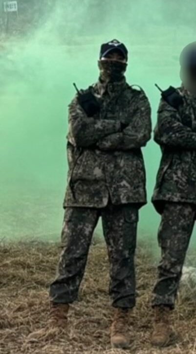 훈련은 전투다 각! 개! 전! 투!
🗣🗣🗣🗣🗣🗣🗣🗣🗣
(다 가려져있어도 존멋임돠😇)