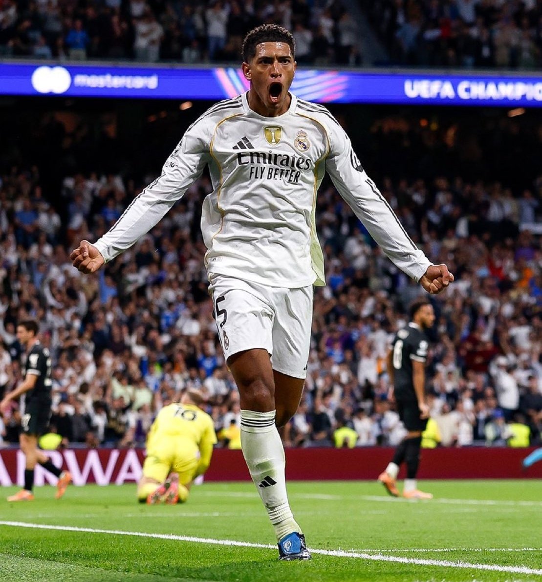 vini_ball's tweet photo. Jude Bellingham is the 1st player in history that's getting CRITICIZED for scoring goals 😭😭😭

The definition of "too good". https://t.co/zZJy4nGSoz
