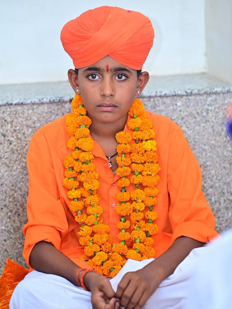Chaitanya Raj Singh (@crsinghbhati) on Twitter photo राजगुरुद्वारा आसरी मठ मठाधीश श्री श्री 1008 श्री त्रिलोक नाथ जी महाराज को जन्मदिन की हार्दिक बधाई एवं शुभकामनाएं। राजगुरुद्वारा आसरी मठ मठाधीश श्री श्री 1008 श्री त्रिलोक नाथ जी महाराज को जन्मदिन की हार्दिक बधाई एवं शुभकामनाएं।