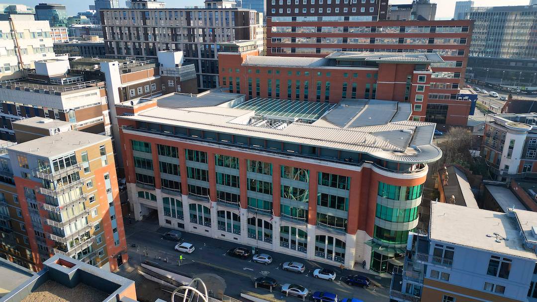 Mitchells &amp; Butlers names M&amp;S director as its next CFO as Tim Jones prepares to step down insidermedia.com/news/midlands/…