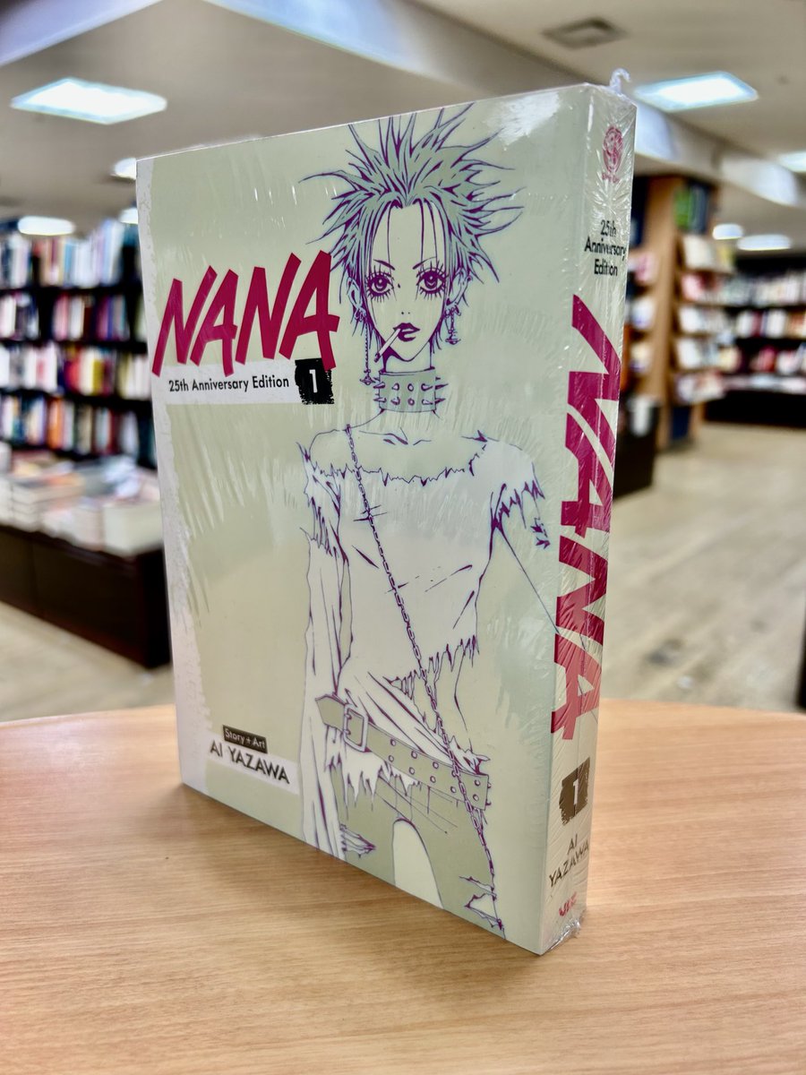 MANGA】世界でも人気の #矢沢あい さん『 #NANA -ナナ-』英訳版、連載
