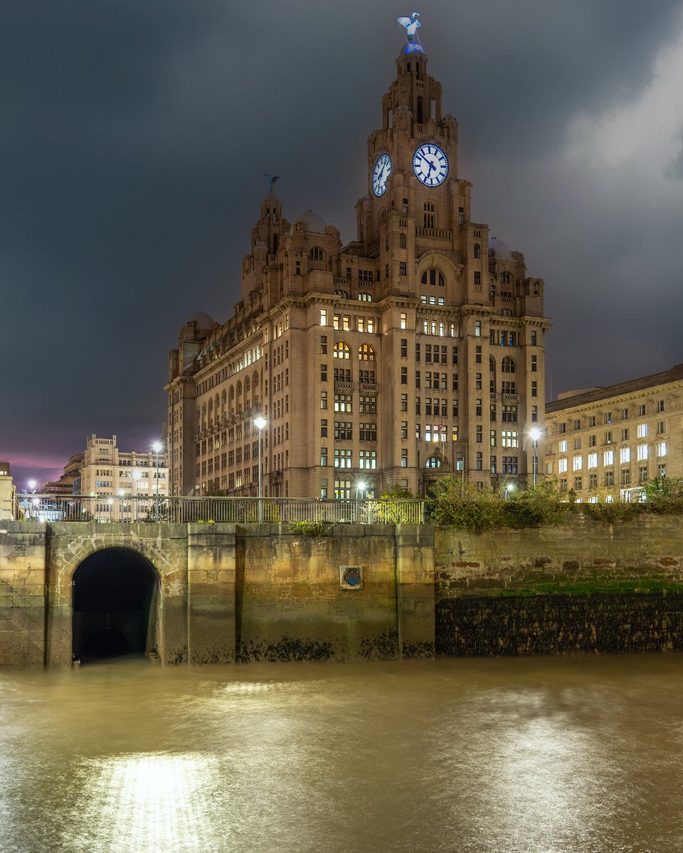#Liverpool at dawn, down by the river.