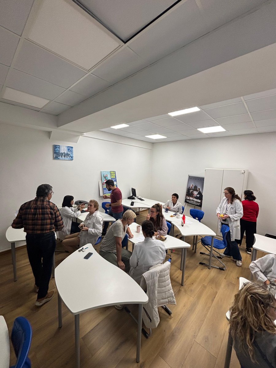 Esta semana hemos empezado con los recreos de descubrimiento con el profesorado. Este curso queremos trabajar el ser puerta abierta a la realidad que nos llega. Como siempre, estuvimos muy a gusto. #sacardetitumejortu #yosoydefp #yosoydelmariainmaculada #conectados