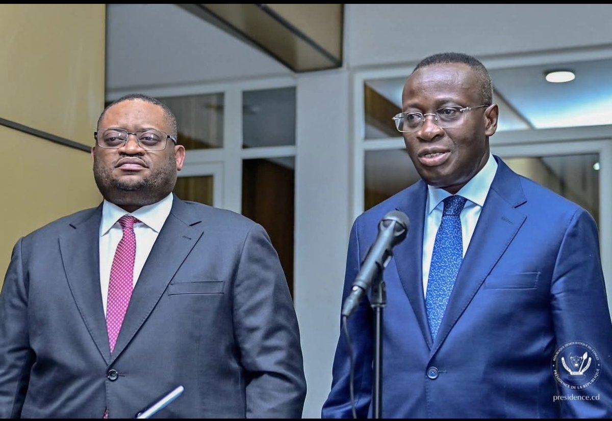 BelangaStany's tweet image. #CONJONCTURE #ECONOMIQUE

Ce mercredi dans ses bureaux de la Cité de l’Union africaine, le Chef de l’État, Félix Antoine Tshisekedi Tshilombo @fatshi13 a présidé une réunion de « conjoncture économique » à la suite de l’appréciation progressive du franc congolais (CDF) face aux…