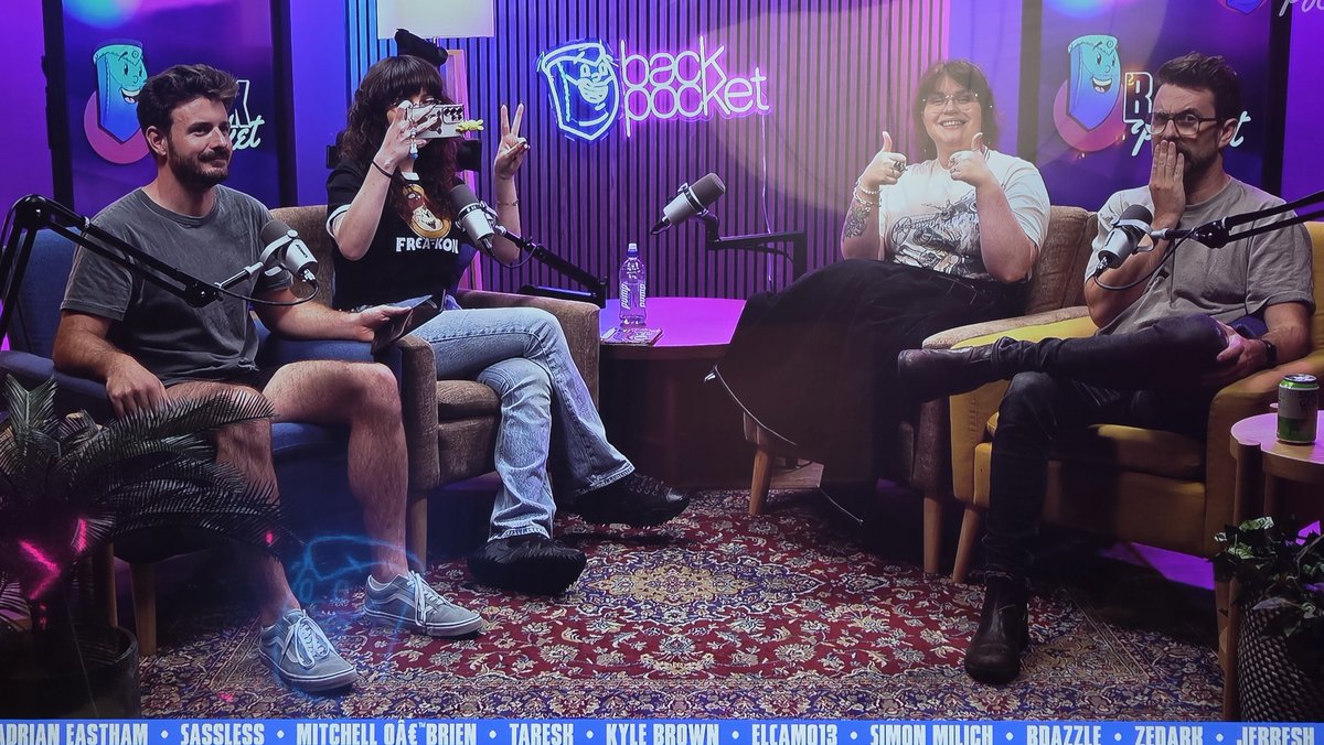 Back Pocket tweet media