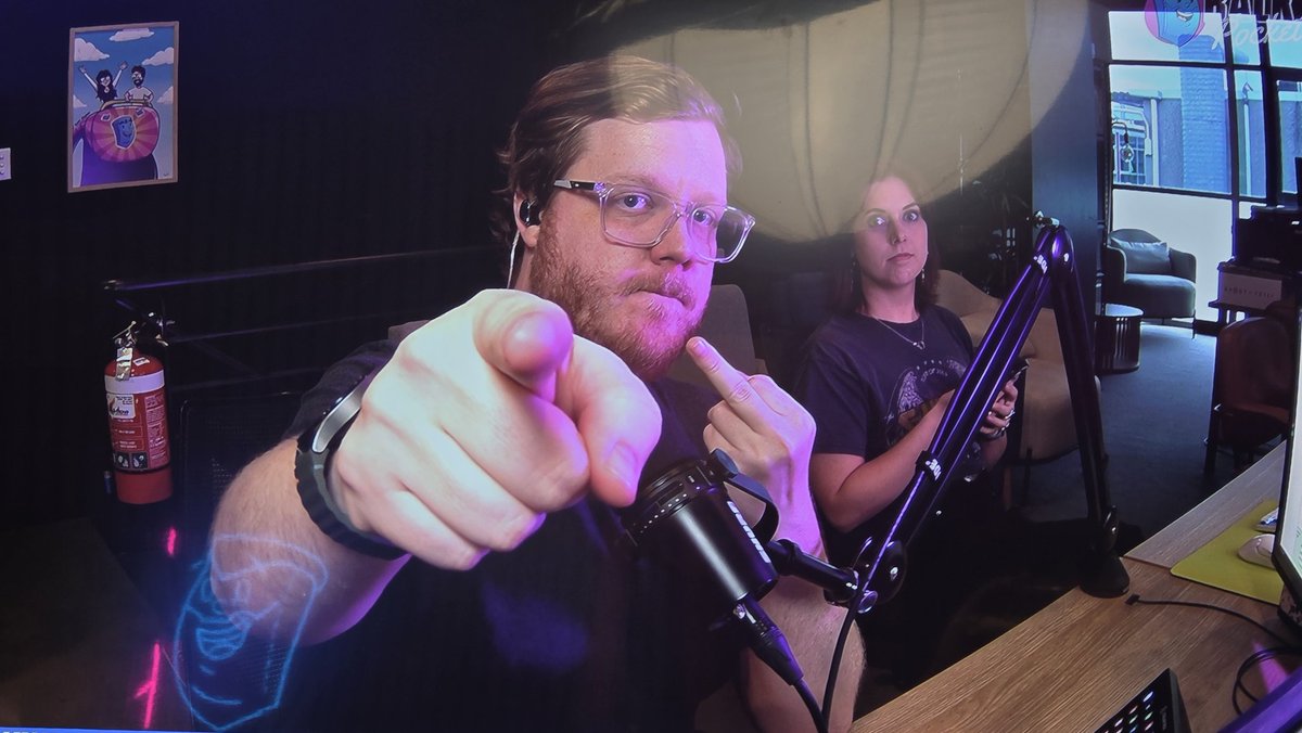 Back Pocket tweet media