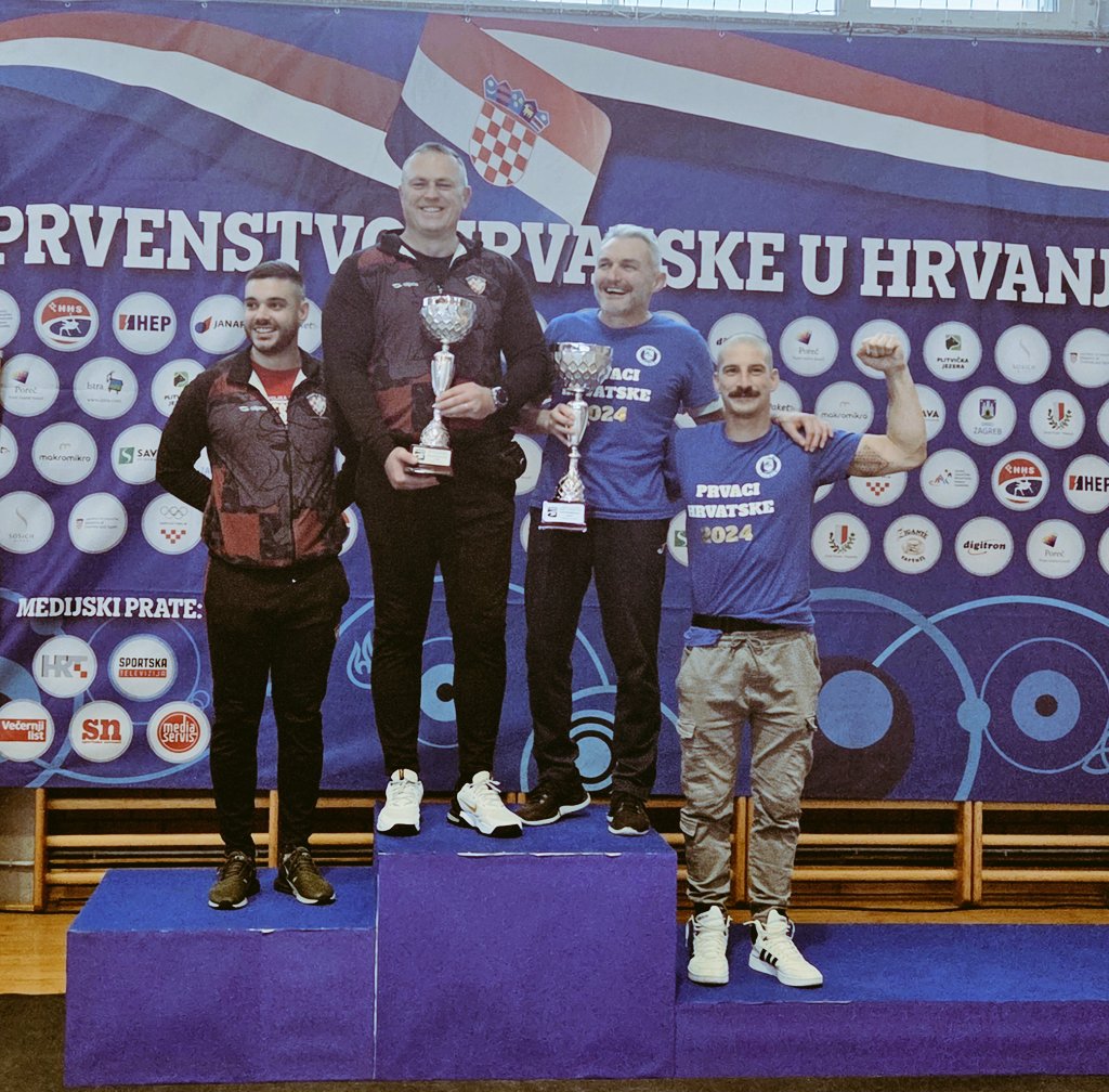 Targa7's tweet photo. Najuspješnija kadetska ekipa na Prvenstvu Hrvatske U17! 🥇💪  
Velika čast i ponos biti osnivač, potpredsjednik i trener ovih izvanrednih mladih hrvača.  
Hrvački klub Velika Gorica 1991, zajedništvo i rad koji donosi rezultate! 
#hrvanje #croatia #VelikaGorica #anritargus https://t.co/R9rDxCpUZr