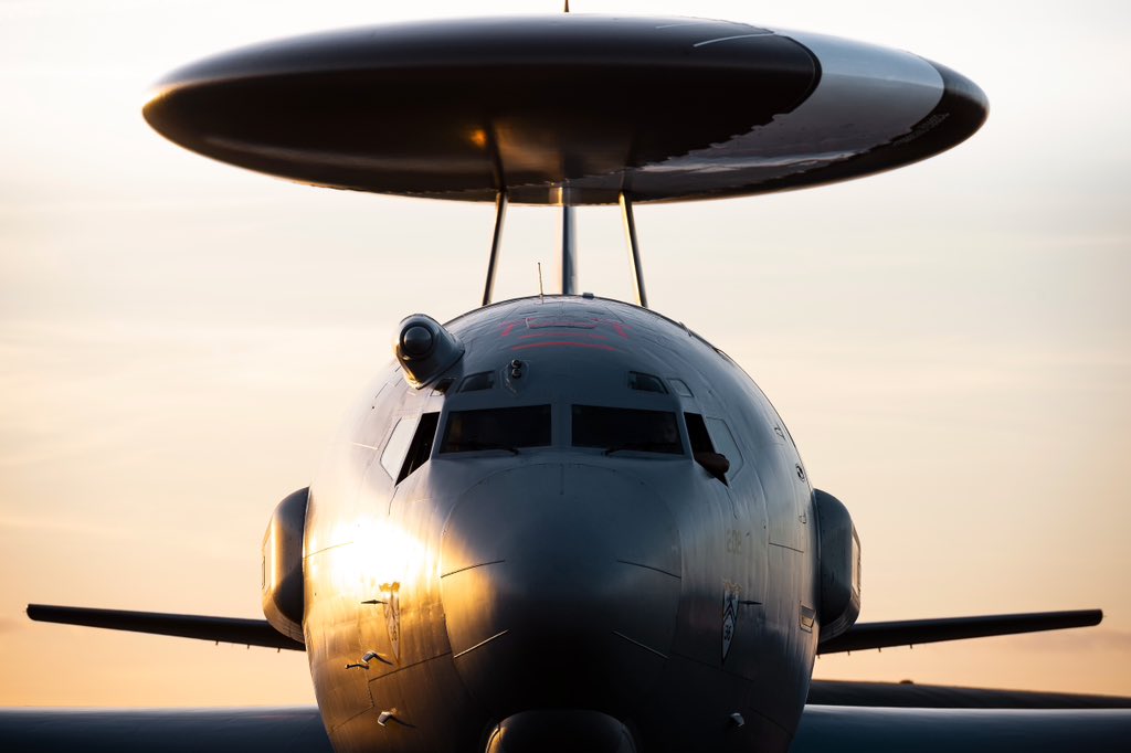 EtatMajorFR's tweet image. [#JeudiPhoto 📸]
 
Détecter. Contrôler. Commander.