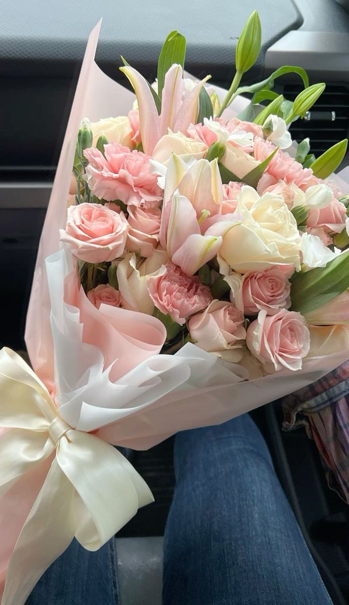 Bibi, rest. tweet media