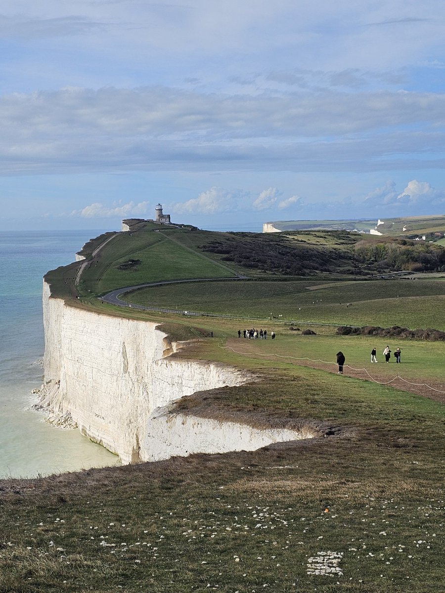 thepdviking's tweet photo. We also visited Beachy Head yesterday teh calm before the storm. #thepeakdistrictviking #beachyhead #honeymoon #motorhome https://t.co/jh5EvKtt3T