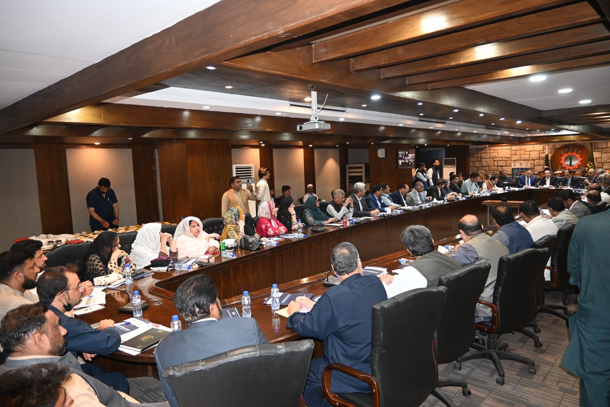 CapacityAnalyt's tweet photo. Capacity Analytics partnered with DGTO &amp; FPCCI to conduct stakeholder consultative sessions on Trade Organizations Rules 2013 in Karachi, Lahore &amp; Islamabad. CEO Ms. Tayaba Batool &amp; CTA Dr. Muttee Ul Rehman actively participated in advancing inclusive, transparent trade reforms. https://t.co/XaO54y8NuJ