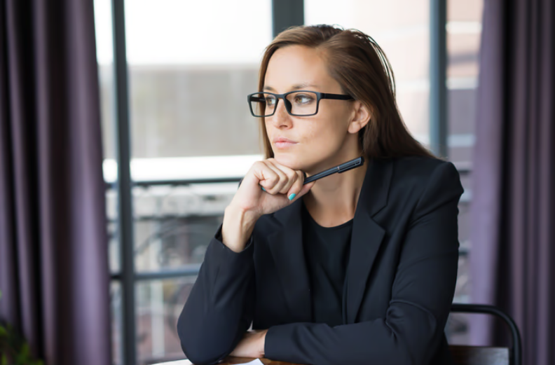 L'#assurance vie bénéficie d'un cadre #fiscal avantageux, mais elle n'échappe pas à l'impôt. En cas de rachat ou de décès, les gains générés peuvent être imposés selon la durée du contrat et le type de versements. 👉👉 On vous explique en détail. carac.fr/actualites/ass…