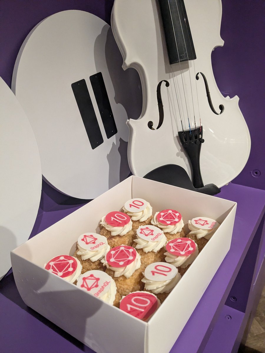 martinbonnin's tweet image. Yesterday was Paris #GraphQL at @DeezerDevs 💜
We talked adoption, MCP, caching and more!
And we celebrated 10 years of GraphQL! 🧁😋