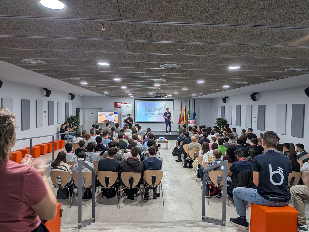 Casa llena, gente contenta , hoy con <a href="/mobbeel/">Mobbeel</a> y <a href="/FundecytPCTEX/">FUNDECYT-PCTEX</a> desarrollando un Hackathon de biometría , una de las actividades que hacemos desde el Digital Innovation Hub de Extremadura <a href="/DihExtremadura/">EDIH Extremadura Tech4efficiency</a>