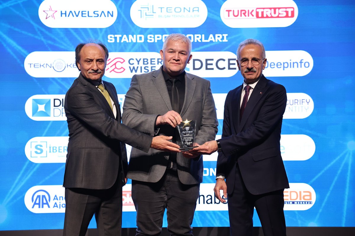 🎖 Siber Vatan, Türkiye’nin Siber Güvenlik Başarısına İlham Vermeye Devam Ediyor! 🇹🇷💻

Bilgi Güvenliği Derneği tarafından düzenlenen 18. Uluslararası Bilgi Güvenliği ve Kriptoloji Konferansı kapsamında, siber güvenlik alanına katkı sunan kişi, kurum ve kuruluşlara Üstün Hizmet