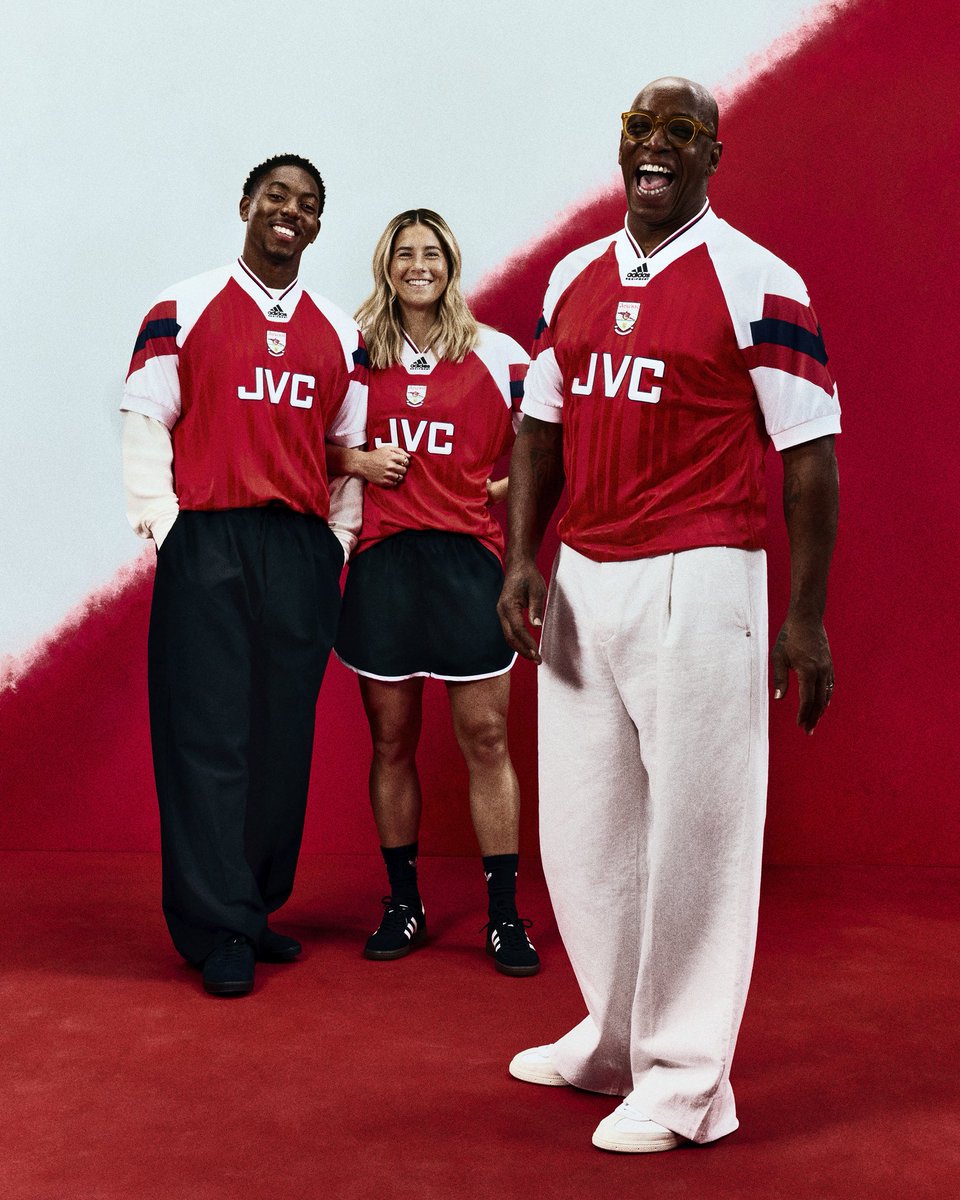 vsrsus's tweet photo. adidas and Arsenal bring back their 1992/94 home shirt. https://t.co/MDu6FJglSO