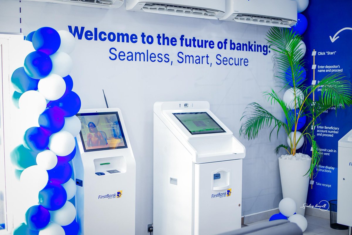 FirstBankngr's tweet image. The DXC train docked at Bayero University Kano. 
This is another milestone in our journey to deliver seamless digital banking experiences across Nigeria one city at a time.
#YouFirst #FirstBank
