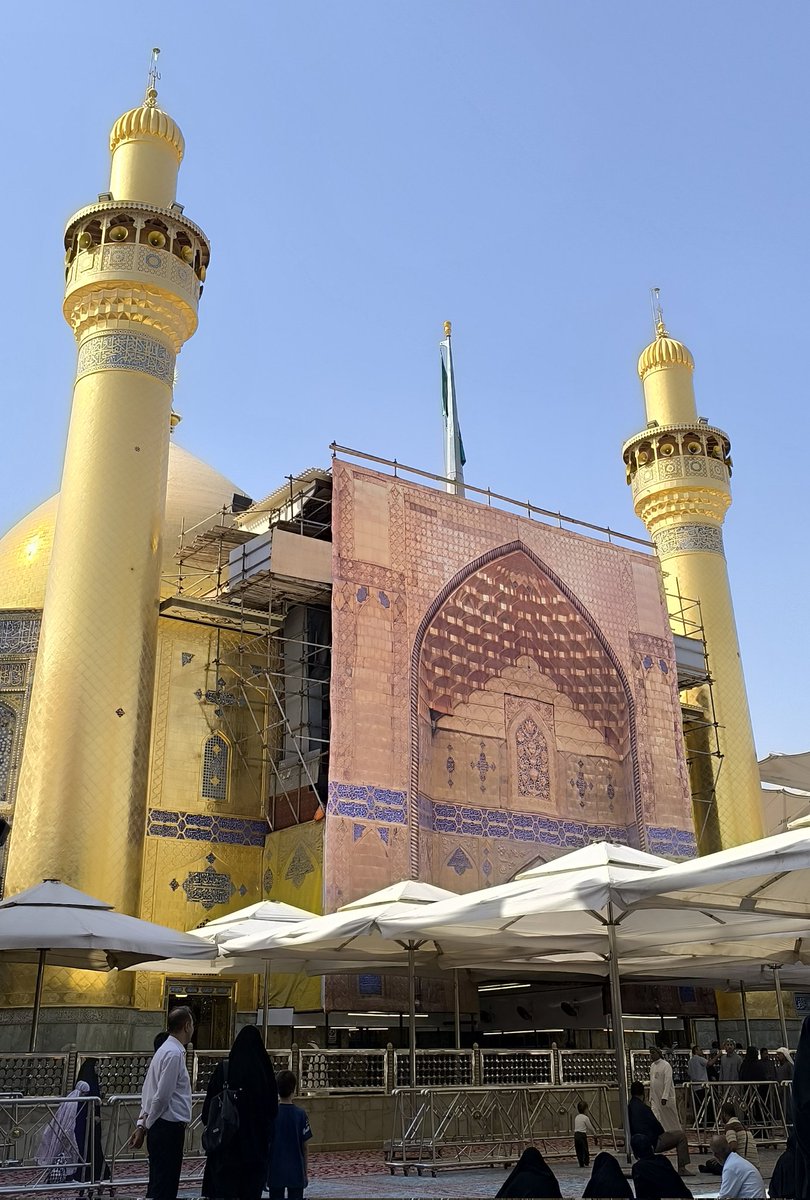 نفسی تازه زِ صحرای غدیرم داده
مادرم ذکرِ علی گفته و شیرم داده...

یا امیرالمومنین علیه‌السلام💚

#علی_مولا
#حیدر_مدد