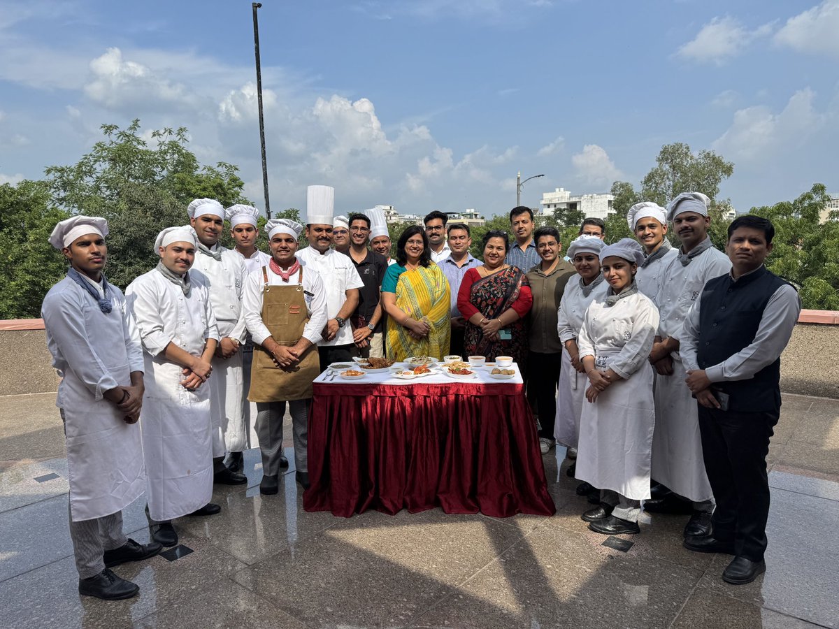 IHMJAIPUR's tweet photo. Bridging Campus : Academic, Cultural and Culinary Exchange 
IHM Jaipur x IHM Gurdaspur
Students celebrated India diverse cuisine, showcasing flavors and creativity in a true “Unity in Diversity” spirit.
#IHMJaipur #IHMGurdaspur #CulinaryExchange #IndianFlavours #UnityInDiversity https://t.co/99DLXGOO1A