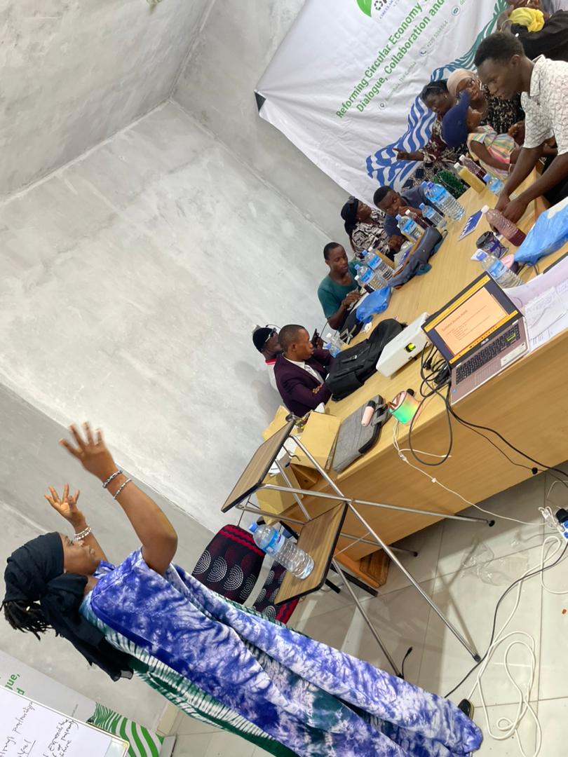 Had an interactive session on scaling up #CircularEconomy businesses in the Gambia. #Dennakuwo secretariat is making sure circular economy principles are implemented in all aspects of our #business and #entrepreneurial initiatives.

<a href="/WasteAid/">WasteAid</a> <a href="/dennakuwo/">Dennakuwo</a>