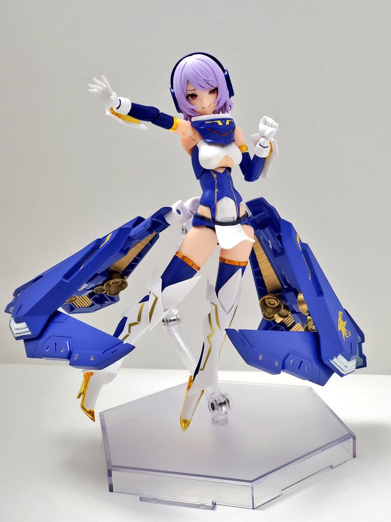 自分の作成したドラゴカイザーの写真見て当時のドラゴカイザーへの情熱に圧倒される。
うわーファンの所、プラ版で段差つけてたんか〜なんでここ弄ろうと思ったんや当時のワイは

そしてエクソシストちゃんってめっちゃ可愛いなぁって

#バリスティックドラゴカイザー