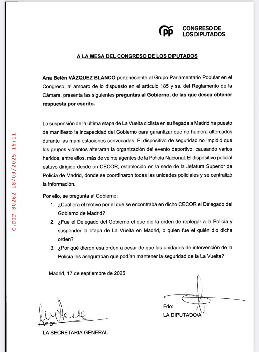 anadebande's tweet image. #Ultimahora el Gobierno reconoce que si estuvo el Delegado del Gobierno de Madrid en el CECOR el día que dieron orden de suspender la última etapa de la Vuelta.
En cambio, contradice a los policías y dice que no fue quien ordenó la suspensión. Y ocultan quien dio la orden del…