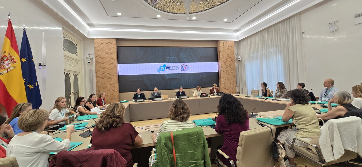 Hoy los compañeros de #biblioteca y #documentación de los #ParlamentosEspañoles se reúnen en el <a href="/ParlamentIB/">Parlament de les Illes Balears</a> en la #15Asamblea de <a href="/red_parlamenta/">red_parlamenta</a>.